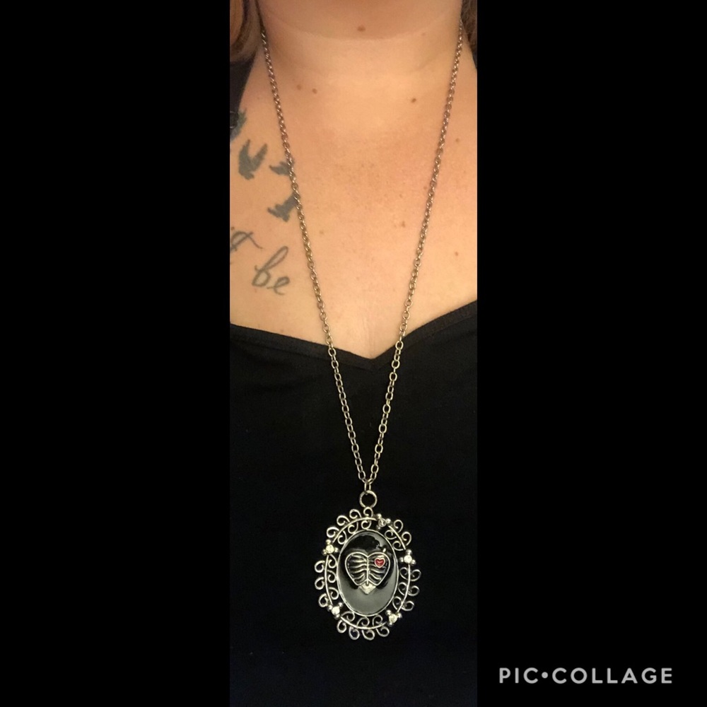 Cameo ribcage pendant necklace